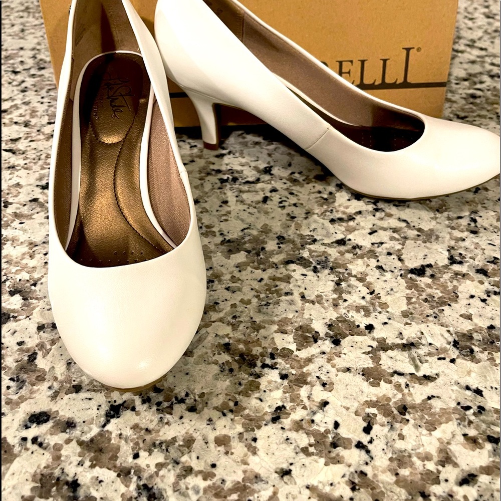 🍩👑GORGEOUS LIFE STRIDE HEELSS 👑🍩